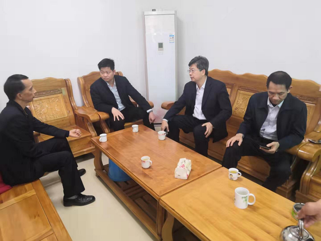 市住房公积金管理中心开展春节走访慰问活动